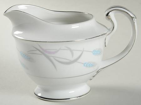 Royal Wheat Creamer