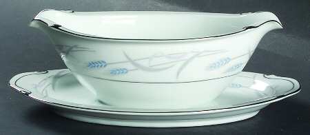 Royal Wheat Gravy Boat with Attached Underplate