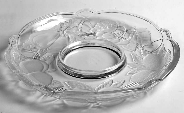 Forbidden Fruit 1-Piece Glassware Chip and Dip Set by Victoria & Beale
