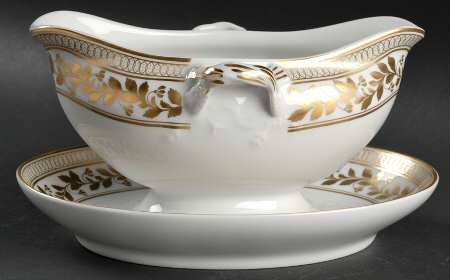 Anna Gravy Boat & Underplate