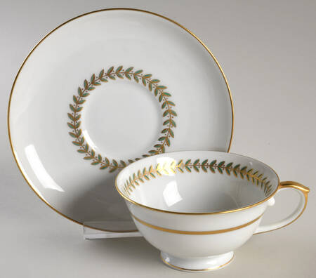 Maria Footed Cup & Saucer Set