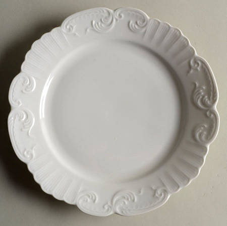 Manueline White Luncheon Plate