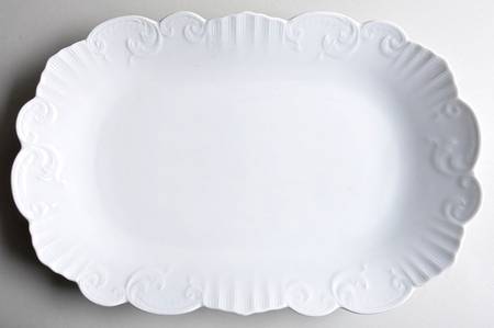 Manueline White 17" Oval Serving Platter