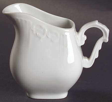 Manueline White Creamer