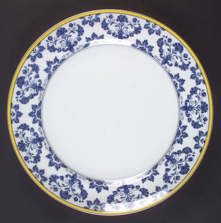 Pavilion (Castelo Branco) 13" Chop Plate (Round Platter)