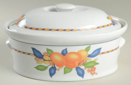Pomegranate 1.5 Quart Oval Covered Casserole