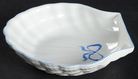 Ruban Blue Shell Shaped Dish