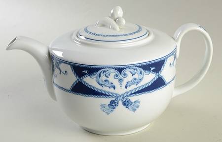 Villa Teapot & Lid