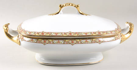 VIG167 Oval Covered Vegetable