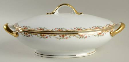 The Meuse (Rust & Yellow Flowers, Tan) Oval Covered Vegetable