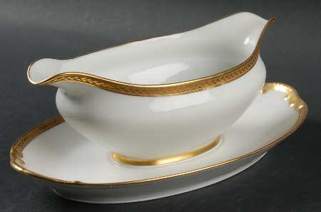 The Nantes Gravy Boat with Attached Underplate