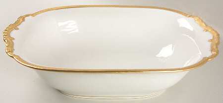The Nantes 10" Oval Vegetable Bowl