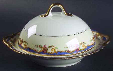 The St. Quentin Round Covered Butter