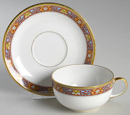 VIG1 Flat Cup & Saucer Set