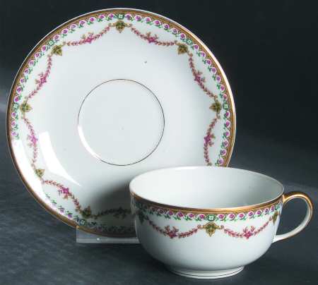 VIG14 Flat Cup & Saucer Set