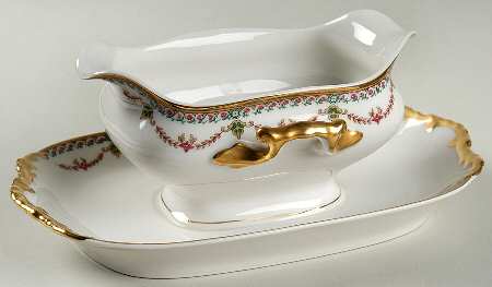 VIG14 Gravy Boat with Attached Underplate