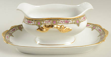 VIG20 Gravy Boat with Attached Underplate