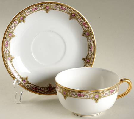 VIG20 Flat Cup & Saucer Set