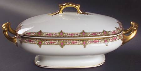 VIG20 Oval Covered Vegetable