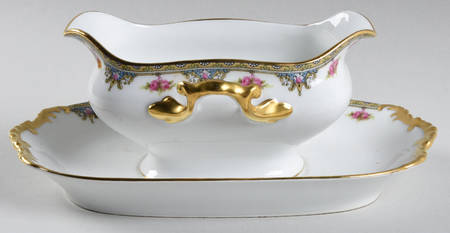 VIG3 Gravy Boat with Attached Underplate