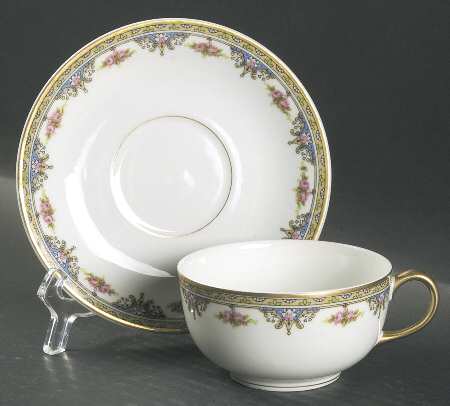 VIG3 Flat Cup & Saucer Set