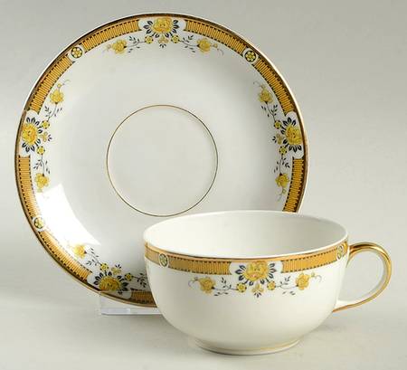 VIG39 Flat Cup & Saucer Set