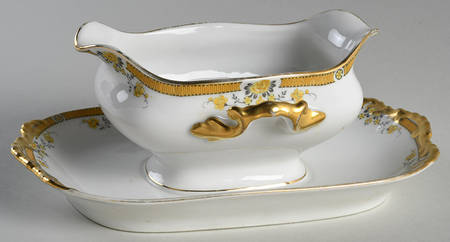 VIG39 Gravy Boat with Attached Underplate