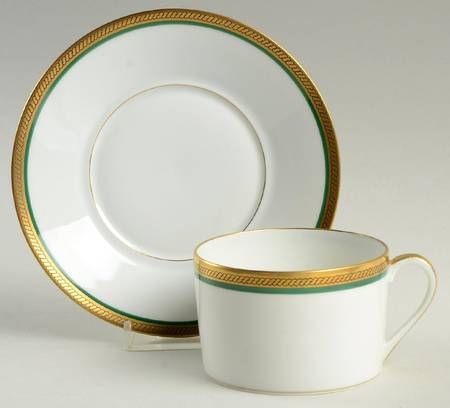VIG47 Flat Cup & Saucer Set