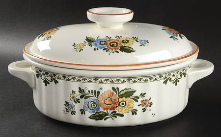 Alt Amsterdam 3 Quart Oval Covered Casserole