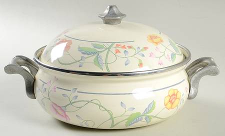 Albertina 2 Quart Metal Covered Casserole