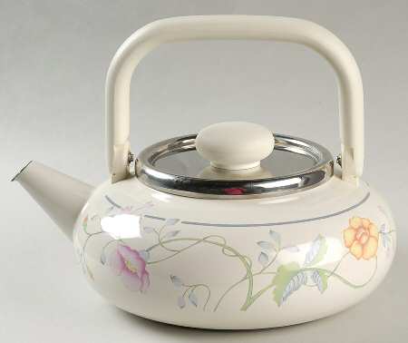 Albertina Metal Kettle & Lid