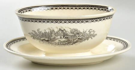 Alpina (Smooth, Black Scene) Gravy Boat with Attached Underplate