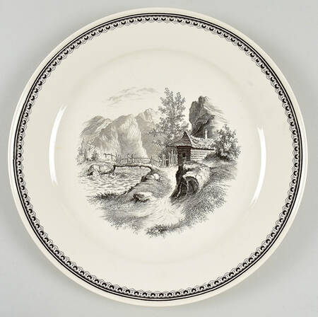 Alpina (Smooth, Black Scene) Dinner Plate