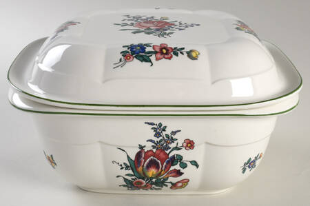 Alt Strassburg (Trim Off Edge) 2.5 Quart Square Microwave Baker & Lid