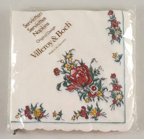 Alt Strassburg (Trim Off Edge) Package of Paper Dinner Napkins