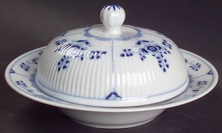Amalienburg Round Covered Butter