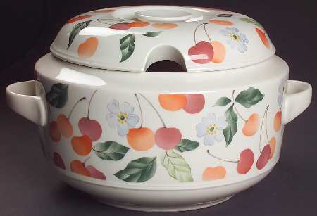 Amigo Tureen &  Lid