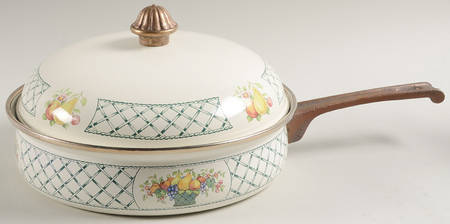 Basket 10" Metal Skillet & Lid