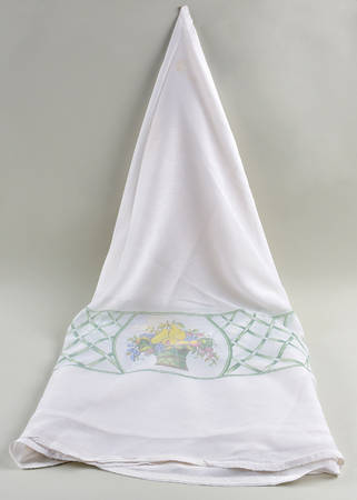 Basket 84" Round Tablecloth