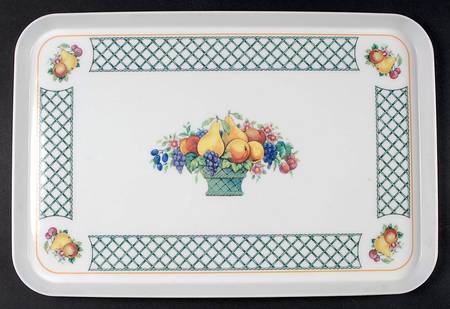 Basket Plastic Serving Tray 17"