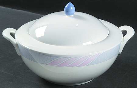 Bel Canto Round Covered Vegetable