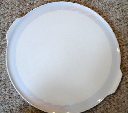 Bel Canto Handled Cake Plate