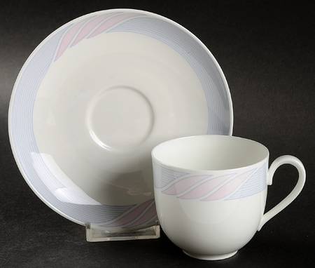 Bel Canto Flat Cup & Saucer Set