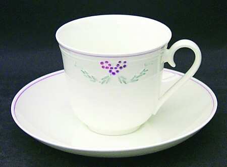 Bel Fiore Flat Cup & Saucer Set