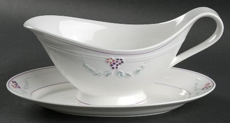 Bel Fiore Gravy Boat & Underplate