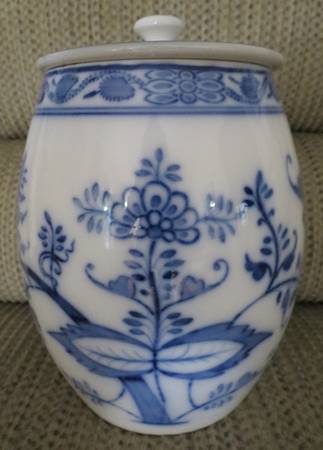 Blue Onion Storage Jar & Lid