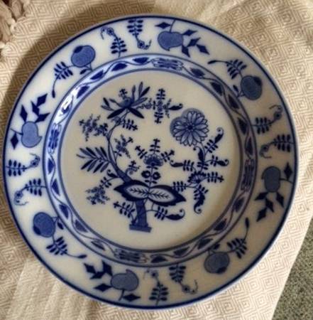 Blue Onion 14" Chop Plate (Round Platter)