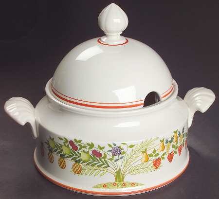 Bon Appetit Round Covered Vegetable