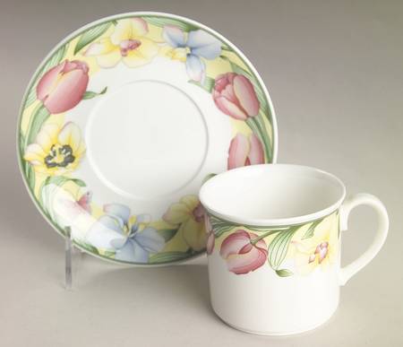 Canari Flat Cup & Saucer Set