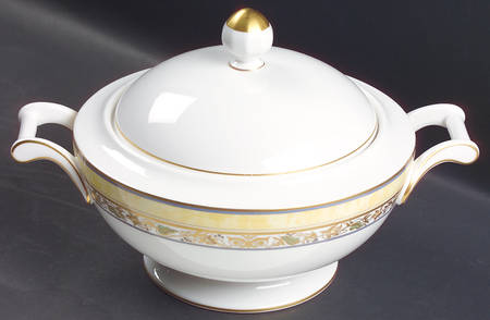 Cannes Round Covered Vegetable by Villeroy & Boch